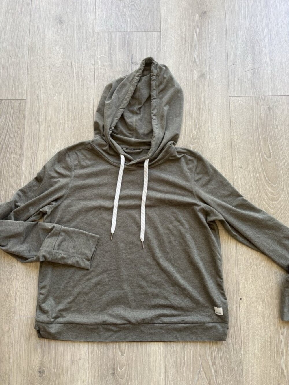 Vuori Women's Halo Performance Olive Oregano Green Pullover Hoodie Size S Small